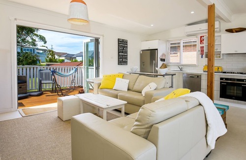 Culburra Beach House | Pet-Friendly Arklow Hotel with Oceanfront Views & Pool