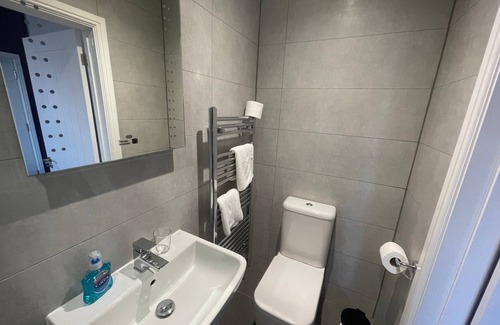 Basingstoke Hotel | Family-Friendly Arlan House in Basingstoke - Room 16