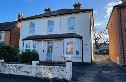 Basingstoke Hotel | Family-Friendly Arlan House in Basingstoke - Room 16