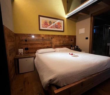 Fiou House | Exceptional Stay at Arlette Chambres d'Hôtes with Breakfast