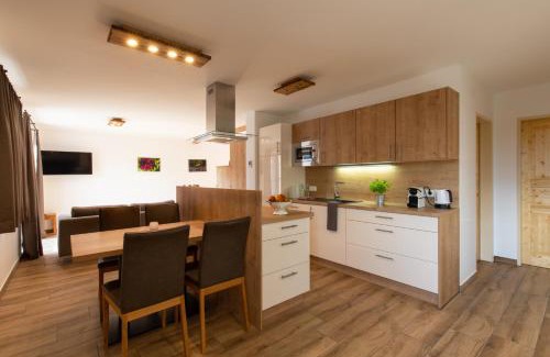 Bad Eisenkappel Apartment | Pet-Friendly Arlitscherhof Ferienwohnungen with Ocean Views