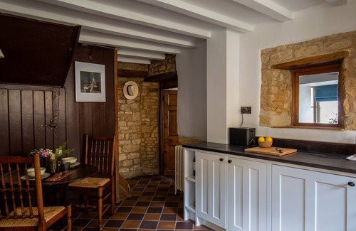 Charlbury Cottage | Discover Armada Cottage - Family-Friendly Retreat in Charlbury
