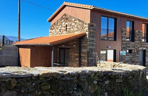 A Teixeira Apartment | Family-Friendly Retreat at Armada Sacra in Teixeira