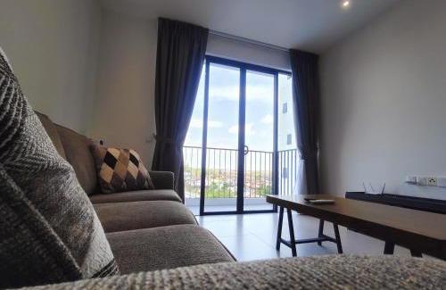 Kuching Apartment | Modern Oceanfront 3-Bedroom Apartment in Armadale Galacity