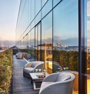 Borgonuovo Hotel | Elegant Stay at Armani Hotel Milano with Spa & Hot Tub