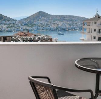 Kodrra Hotel | Discover Armar Hotel: Family-Friendly with Breakfast Included