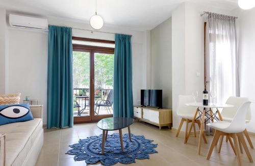 Ierissos Apartment | Elegant Armenos Apartments: Rated 9.3, Family-Friendly Stay