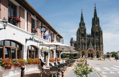 L'Epine Hotel | Relax at Armes de Champagne: 4-Star Oceanfront Retreat