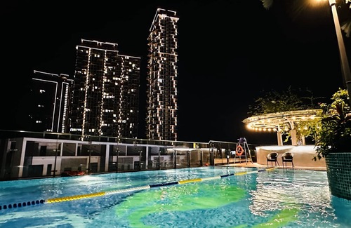 Van Giang Apartment | Cozy Armin Homes 2BR Apartment with Pool and Ocean Views
