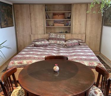 Gyumri Bed & Breakfast | Cozy Armine's B&B: Pet-Friendly Retreat with High Ratings