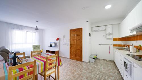 Playa de Arinaga Apartment | Oceanfront Escape at Armonía Beach 104 - 8.8/10 Rated