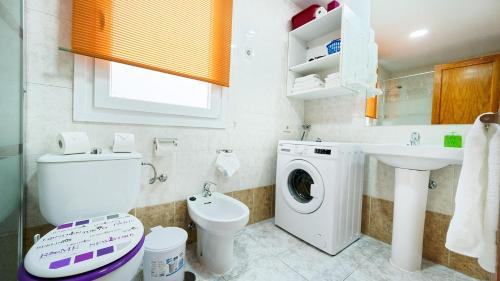 Playa de Arinaga Apartment | Oceanfront Escape at Armonía Beach 104 - 8.8/10 Rated