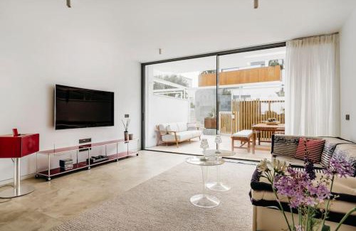 Bolonia House | Discover Armonía en el Paraíso - 4-Star Oceanfront Retreat