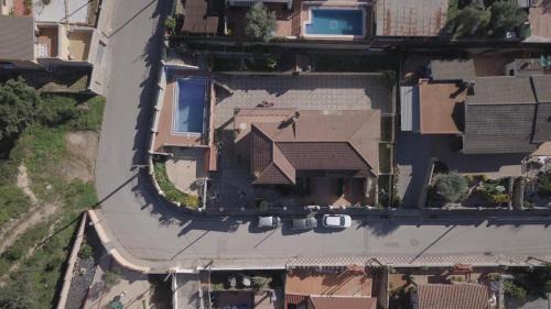 El Mas Mora House | Experience Armonía: 4-Star Oceanfront Hotel with Pool
