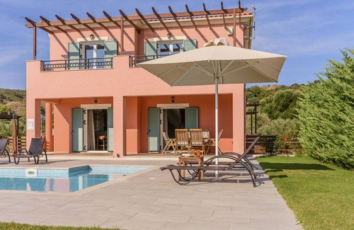 Paliki Villa | ARMONIA VILLAS Beautiful location deluxe services, easy access to nearby beaches