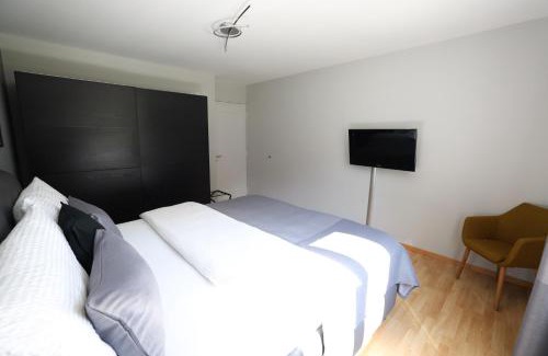 Mattenhof-Weissenbuhl Apartment | Family-Friendly Armotti Apartments Friedheim with High Ratings