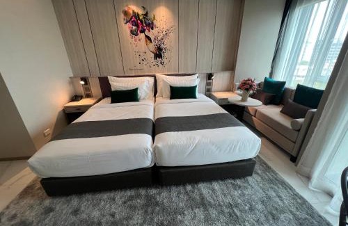 Phra Khanong Hotel | Impressive ARNI Skye Hotel with Oceanfront Views & Pool