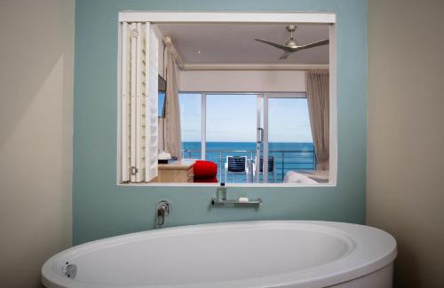 Waenhuiskrans Hotel | Relax at Arniston Spa Hotel with Oceanfront Views and Pool