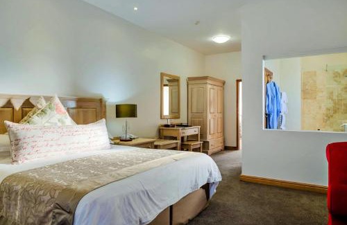 Waenhuiskrans Hotel | Relax at Arniston Spa Hotel with Oceanfront Views and Pool
