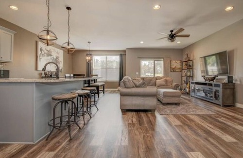 Milford Condo | Premier 2 Bedroom Condo at Arnold's Park, Steps from Fun!