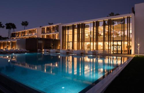 Charneca de Caparica e Sobreda Hotel | Tranquil Aroeira Lisbon Hotel: Oceanfront & Golf Experience