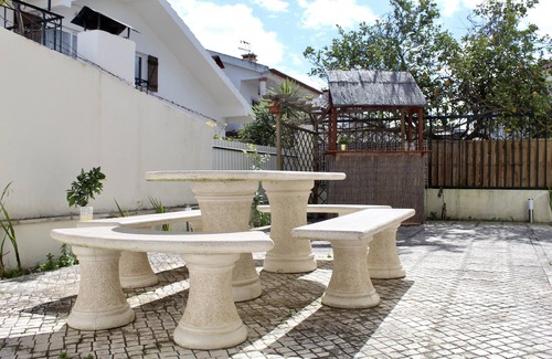 Charneca de Caparica e Sobreda Villa | Exceptional Aroeira Palm Beach Villa with Oceanfront Pool