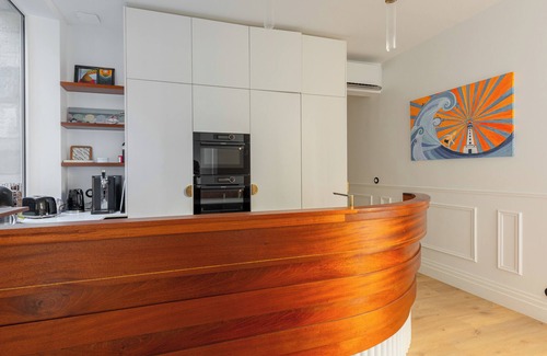 Behobie Apartment | AROHA Apt with terrasse and sea view in Biarritz