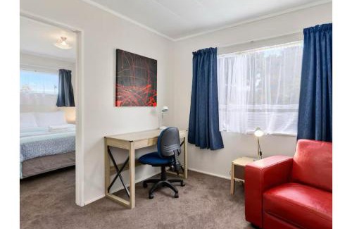 Pukehangi House | Family-Friendly Aroha Nui Rotorua - 4-Star Experience
