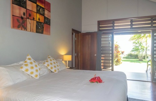 Wailoloa Resort | Aroha Taveuni Beachfront Bures