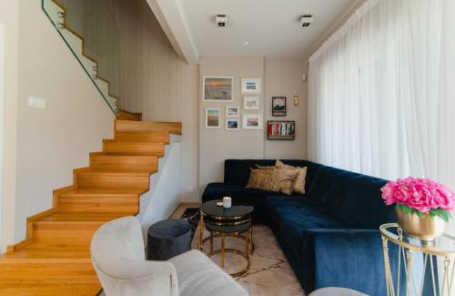 Debki Villa | Oceanfront Haven: Family-Friendly Aroma Dębki 2 Retreat