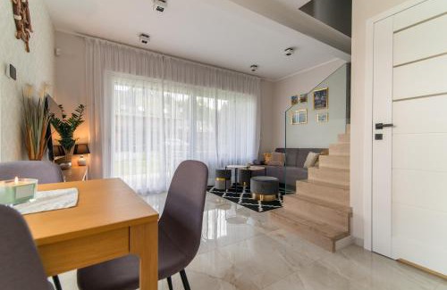 Debki House | Experience AROMA DĘBKI: Year-Round Family Retreat