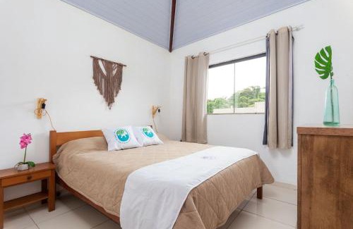 Arpoador House | Oceanfront Arpoador Apts with Pool & Hot Tub in Buzios