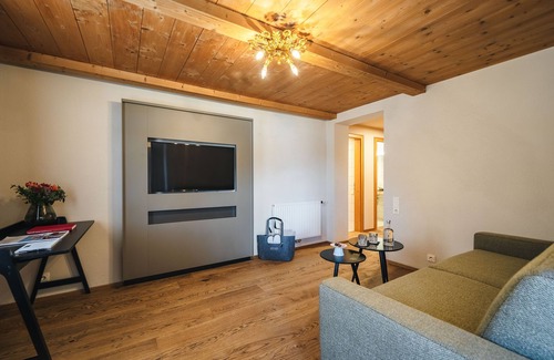 Sankt Anton am Arlberg Hotel | Discover Arpuria: Hidden Luxury Mountain Retreat for Adults