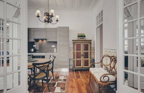 Chiado Apartment | Architectural Gem: Family-Friendly 3 Bedroom Apartment