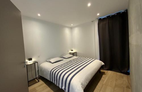 Arradon Apartment | Relaxing Getaway at ARRADON: Beach, Port & Family-Friendly