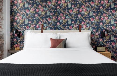 South Main Historic District Hotel | Experience ARRIVE Memphis: Pet-Friendly & Rated 9.2/10