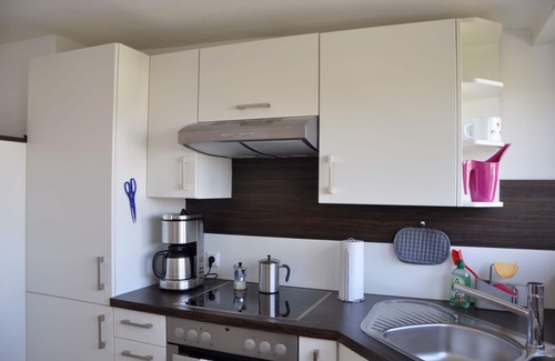 Waggershausen Apartment | Relax and Unwind: Family-Friendly Stays with Pool Access