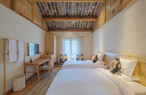 Shuhe Old Town Hotel | Eco-Friendly Retreat at Arro Khampa by Zinc Journey Lijiang