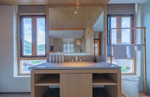 Shuhe Old Town Hotel | Eco-Friendly Retreat at Arro Khampa by Zinc Journey Lijiang