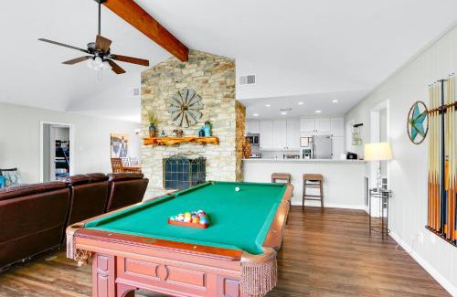 Wimberley House | Discover Arrowhead Falls: Family-Friendly with Pool Access
