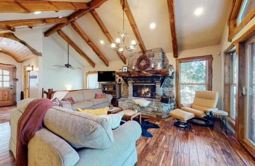 Lake Arrowhead House | Discover Arrowhead Haven: Pet-Friendly Retreat for Families
