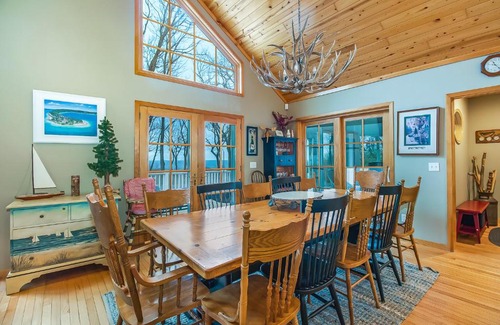 Birchwood Farms House | Experience Comfort at Arrowhead Manor with Pool & Hot Tub