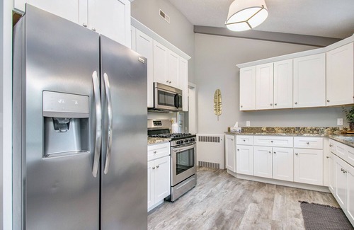 Bristol Cottage | Elevated Retreat at Arrowhead Riverfront - 30 Min to ND Stadium