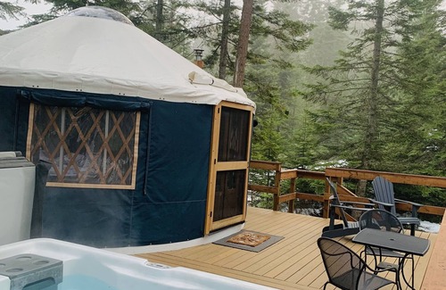 Athol Apartment | Experience Arrowleaf Yurt with Spa & Hot Tub Near Lake Pend Oreille