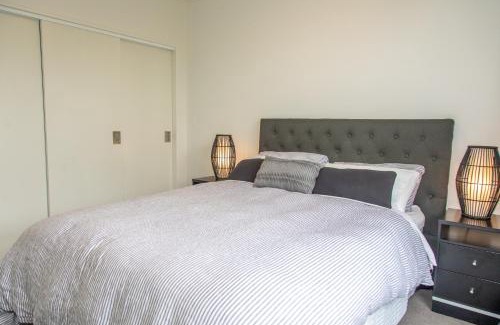 Arrowtown House | Relaxing Arrowtown Escape with Pool and Hot Tub Amenities