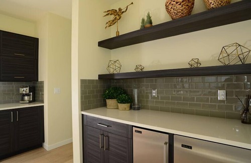 Chelan House | Inviting Arroyo at Lake Chelan Vacation Rentals with Spa