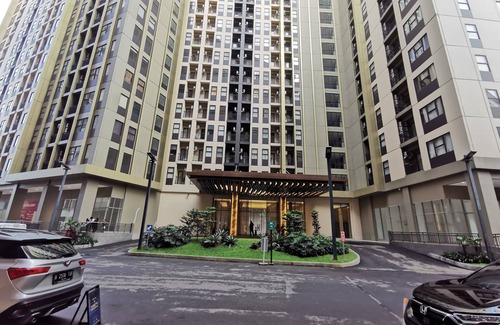 Depok Apartment | Discover ARSAKHA 003 Transpark Cibubur with Pool & Breakfast