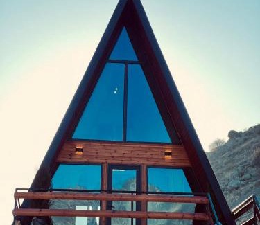 Kazbegi Ski Chalet | Guest Rated Arsha View: Pet-Friendly Stay with Hot Tub