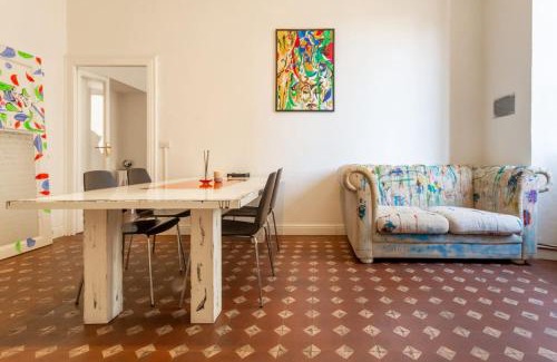 San Vittore Apartment | Stylish Art Apartment in Cadorna Area for 3 Guests