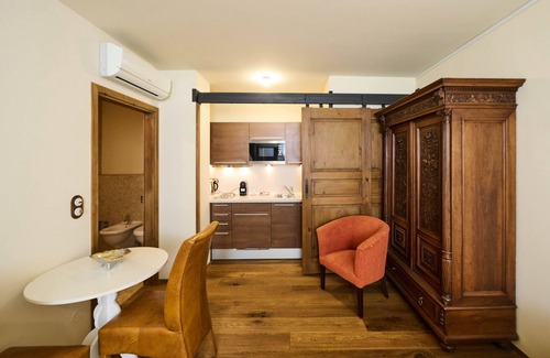 Grinzing Apartment | Cozy Art Apartments Sievering: Family-Friendly Getaway